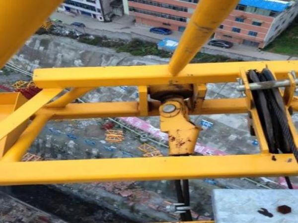 鼓楼区吊车租赁电话_吊车出租介绍吊钩、吊环的使用要点